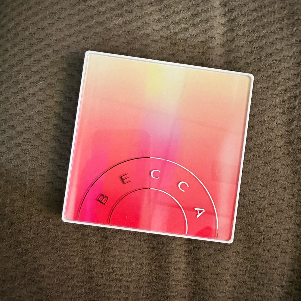 Becca Suncacther face palette